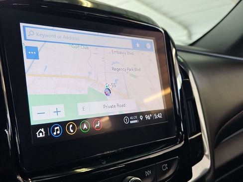 Used 2023 Chevrolet Traverse RS FWD image 18