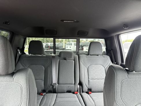 Used 2025 RAM 1500 Big Horn RWD image 30