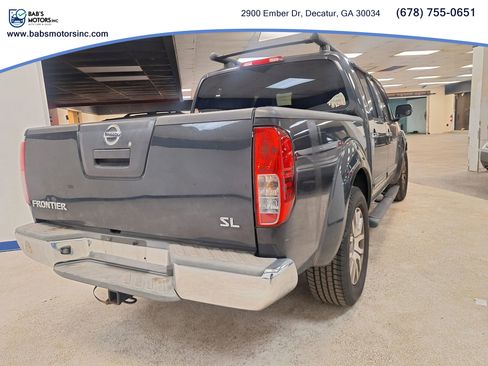 Used 2012 Nissan Frontier SL w/ Moonroof Pkg image 3