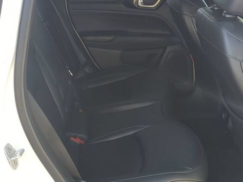 Used 2025 Jeep Compass Trailhawk AWD/4WD image 19