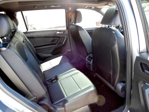 Used 2020 Volkswagen Tiguan SE R-Line w/ 3rd Row Seat Package image 10