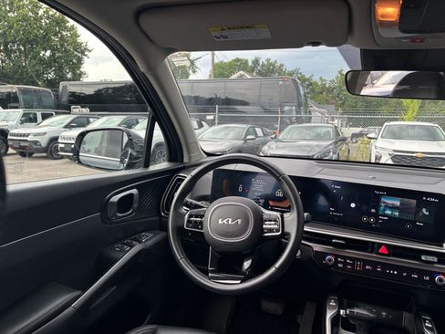 Used 2024 Kia Sorento S AWD/4WD image 37