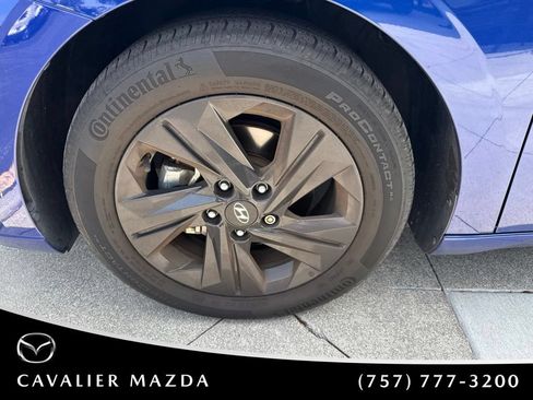 Used 2022 Hyundai Elantra SEL w/ Convenience Package FWD image 20