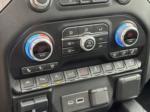 Used 2020 GMC Sierra 1500 Denali w/ Denali Ultimate Package image 20