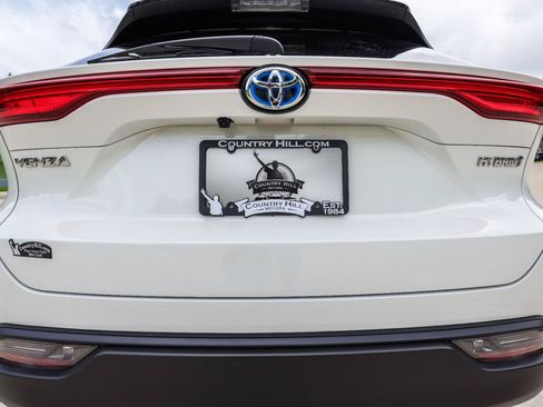 Used 2021 Toyota Venza LE AWD/4WD image 41