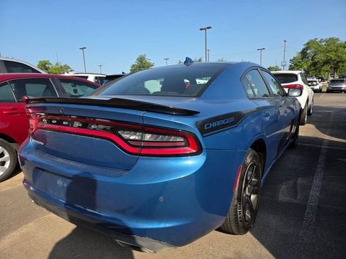 Used 2023 Dodge Charger SXT RWD image 2