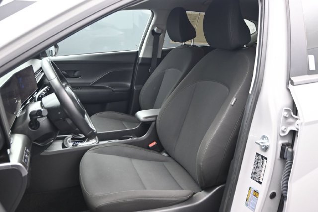 Used 2025 Hyundai Kona SEL FWD image 5