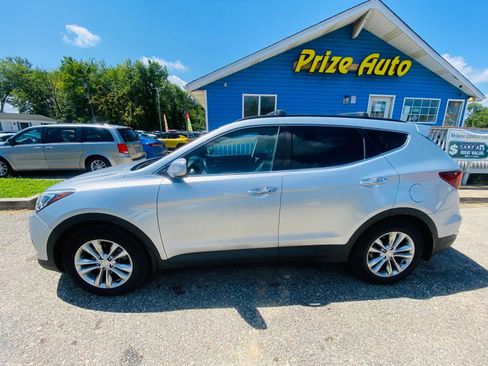 Used 2018 Hyundai Santa Fe Sport 2.0T AWD/4WD image 2