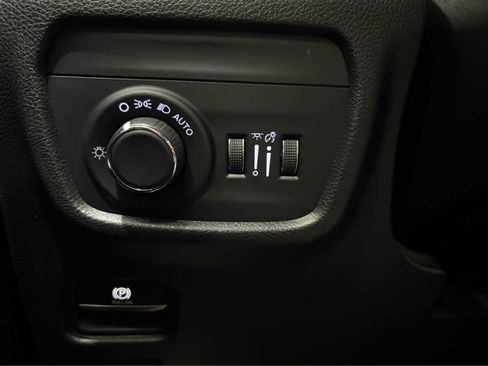 Used 2024 Jeep Grand Cherokee Altitude image 25