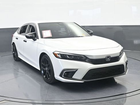 Used 2022 Honda Civic LX image 9