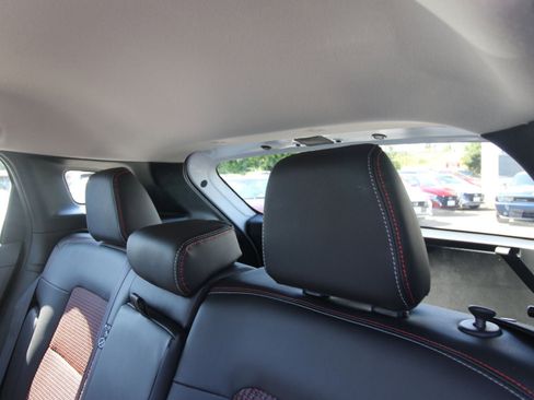 New 2025 Nissan Kicks SR image 29