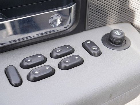 Used 2007 Ford F150 XLT image 23