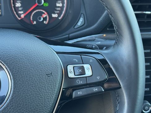 Used 2022 Volkswagen Passat 2.0T R-Line image 23