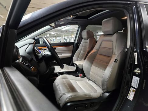 Used 2017 Honda CR-V Touring image 17