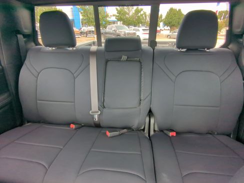 Used 2022 RAM 1500 Big Horn AWD/4WD image 22