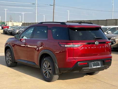 New 2026 Nissan Pathfinder SV image 6