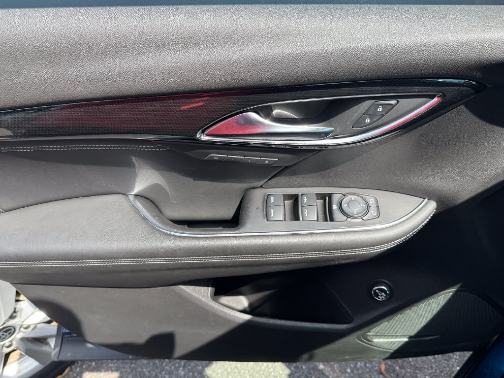 Used 2023 Buick Envision Essence AWD/4WD image 25