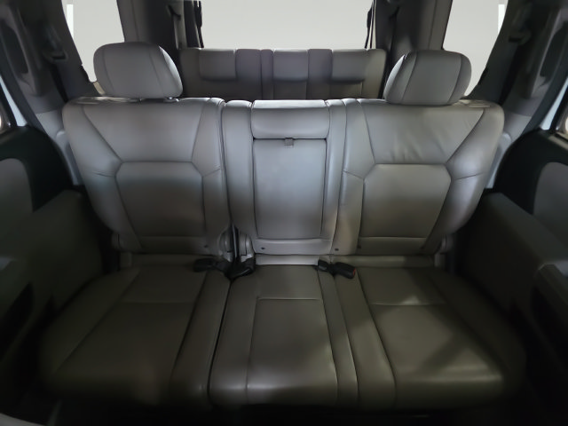 Used 2011 Honda Pilot Touring image 26