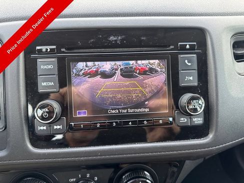 Used 2022 Honda HR-V LX image 8