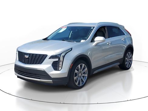 Used 2019 Cadillac XT4 Premium Luxury FWD image 3