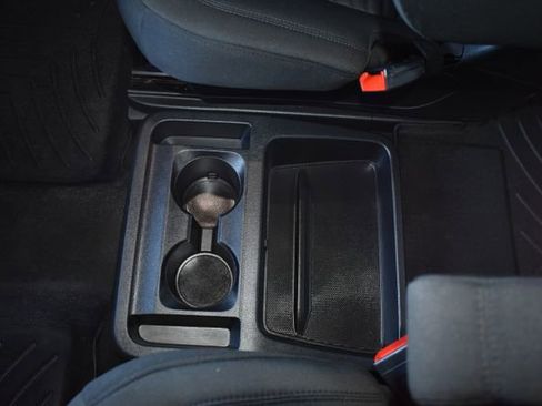 Used 2020 Ford Explorer XLT w/ Comfort Package image 38