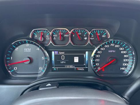 Used 2020 Chevrolet Suburban Premier AWD/4WD image 16