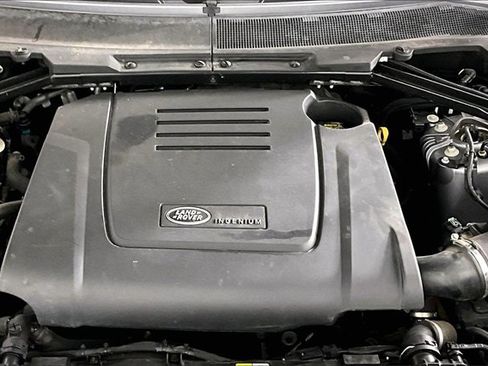 Used 2024 Land Rover Defender 110 S image 29