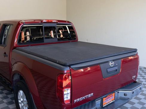 Used 2021 Nissan Frontier SV image 15