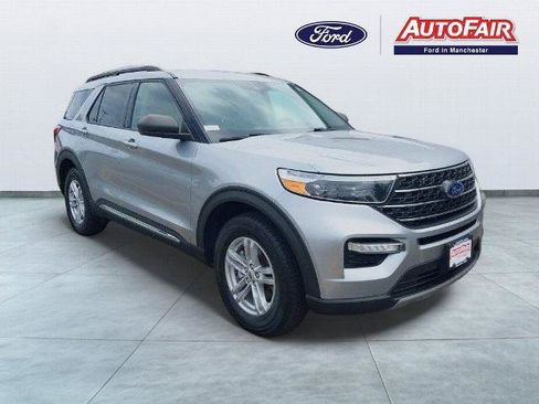 Certified 2022 Ford Explorer XLT w/ Equipment Group 202A AWD/4WD image 1