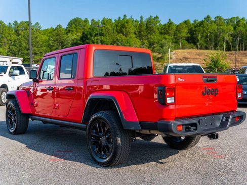 Used 2024 Jeep Gladiator Sport AWD/4WD image 7