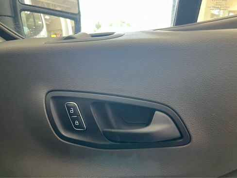 Used 2025 Ford Transit 250 Low Roof w/ Exterior Upgrade Package RWD image 31