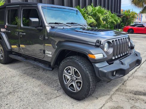 Used 2020 Jeep Wrangler Unlimited Sport S AWD/4WD image 2