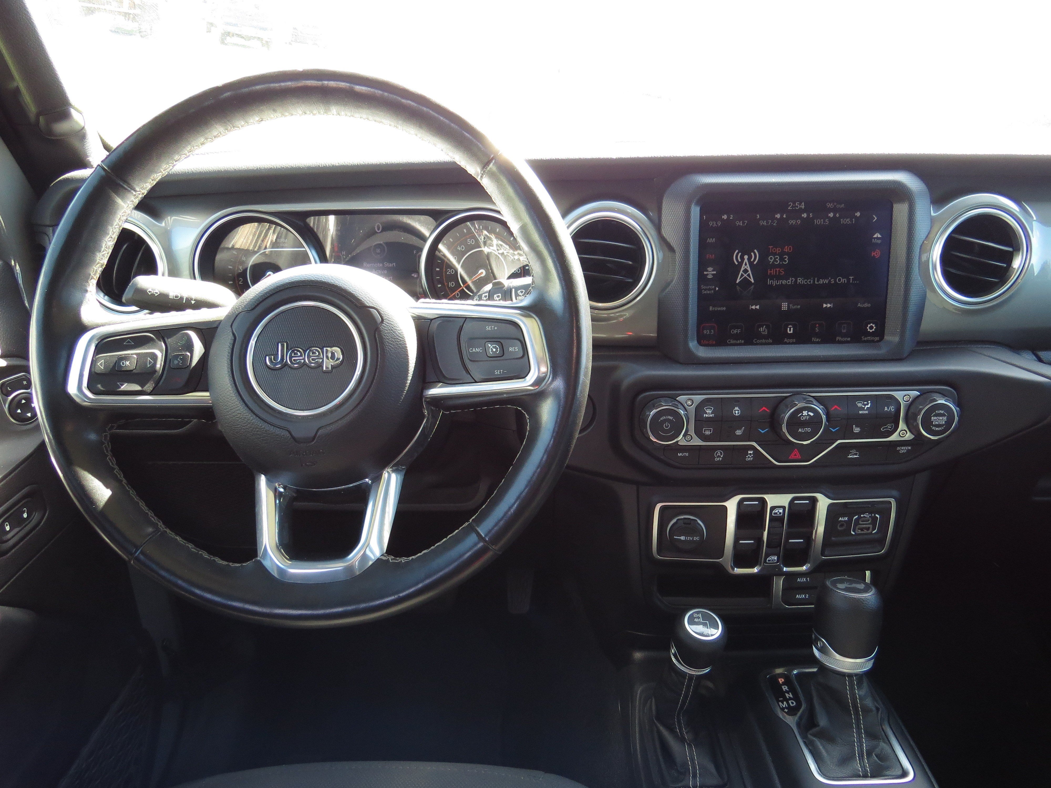 Used 2023 Jeep Wrangler Unlimited Sahara w/ Dual Top Group AWD/4WD image 14
