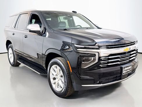 Used 2025 Chevrolet Tahoe Premier AWD/4WD image 3