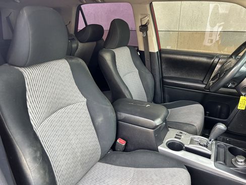 Used 2015 Toyota 4Runner SR5 image 10