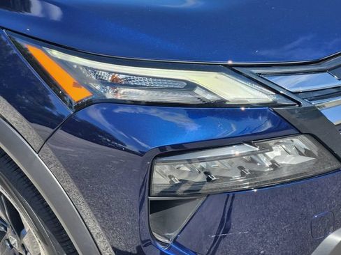 Used 2024 Nissan Rogue SV w/ SV Premium Package FWD image 10