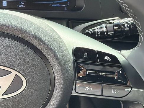 Certified 2025 Hyundai Elantra Sport FWD image 25