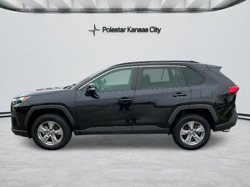 Used 2025 Toyota RAV4 XLE FWD image 8