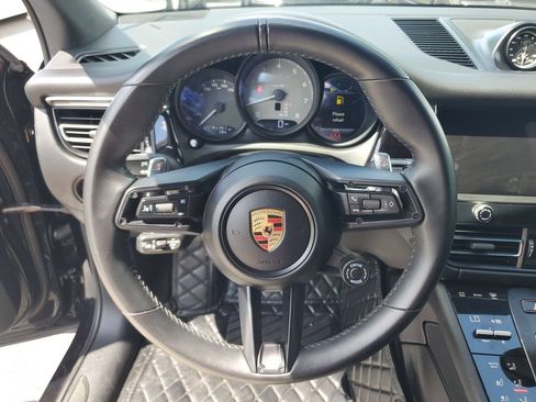 Used 2024 Porsche Macan S AWD/4WD image 19