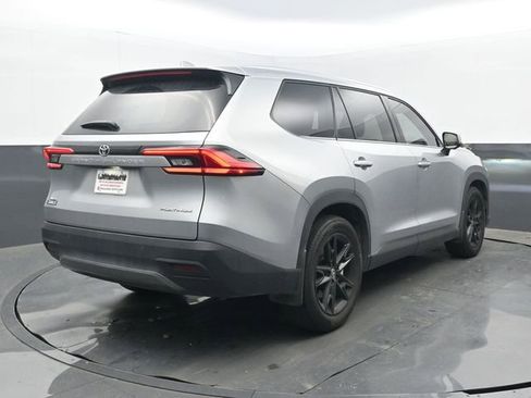 Used 2024 Toyota Grand Highlander Platinum image 6