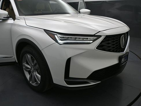 Used 2025 Acura MDX SH-AWD image 17