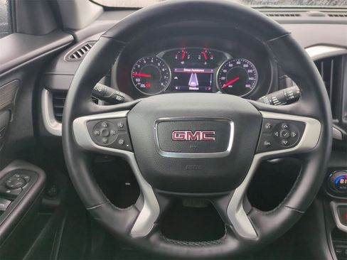 Used 2023 GMC Terrain SLT image 22