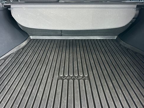 Certified 2023 Toyota Venza XLE AWD/4WD image 15