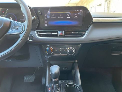 Used 2025 Chevrolet TrailBlazer LT FWD image 20