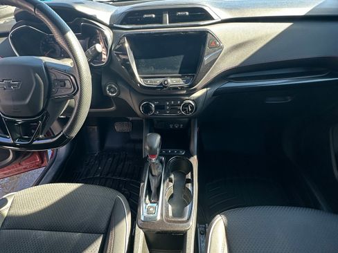 Used 2023 Chevrolet TrailBlazer RS w/ Convenience Package image 19