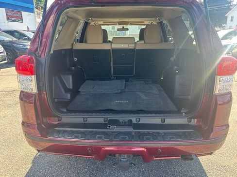Used 2011 Toyota 4Runner SR5 w/ Convenience Pkg AWD/4WD image 11