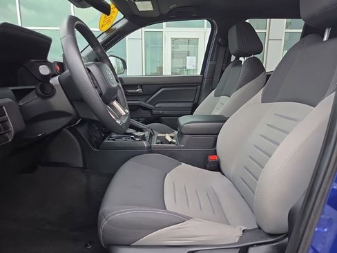 Used 2024 Toyota Tacoma TRD Off-Road image 21