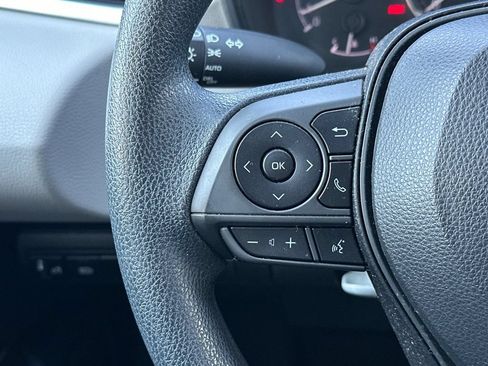 Used 2020 Toyota Corolla LE FWD image 24