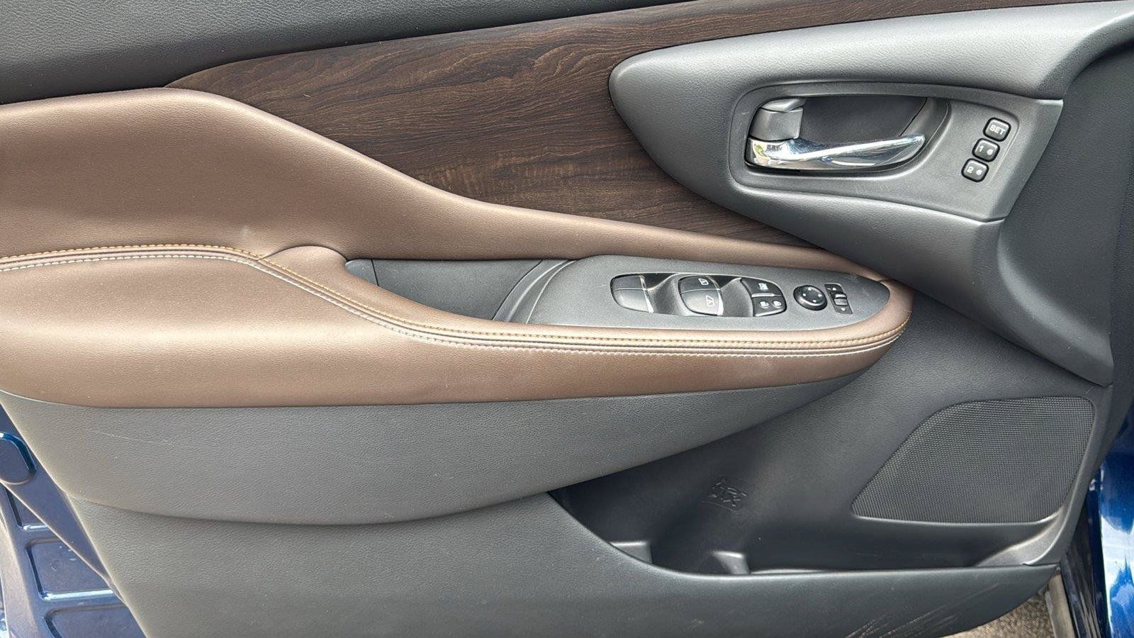 Used 2021 Nissan Murano Platinum w/ Cargo Package FWD image 8