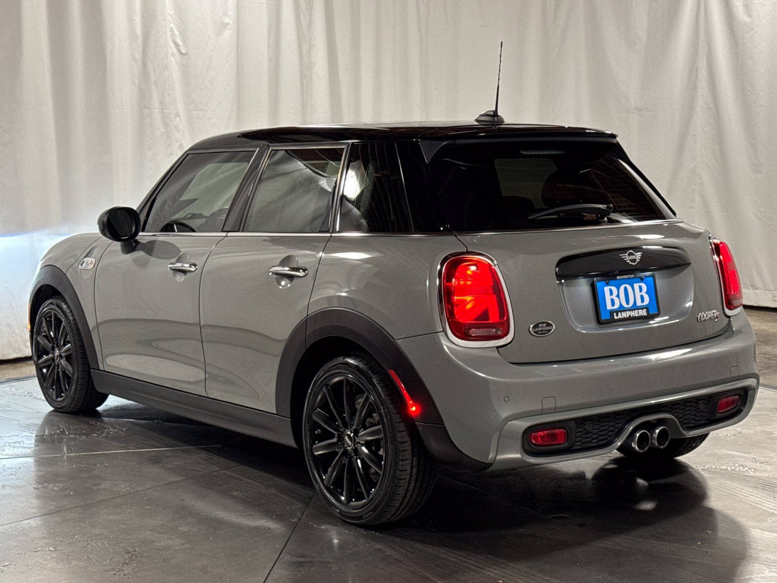 Used 2019 MINI Cooper S w/ Signature Upholstery Package FWD image 9